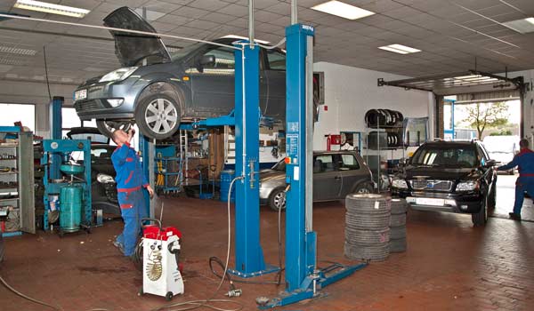 Hauptuntersuchung TÜV DEKRA Autohaus Loker GmbH