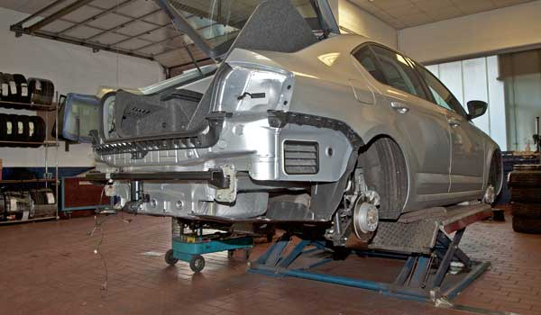 Unfall Instandsetzung Autohaus Loker GmbH